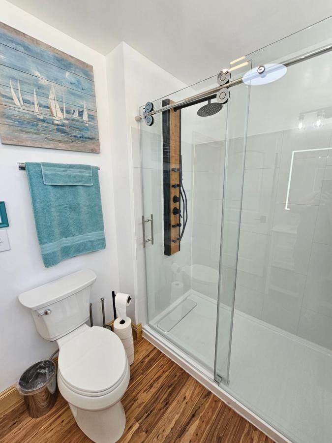 Seaside Lake-Front Cottage Madison المظهر الخارجي الصورة