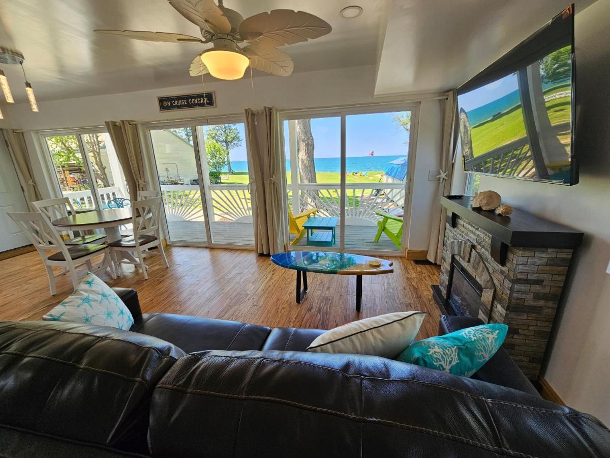 Seaside Lake-Front Cottage Madison المظهر الخارجي الصورة