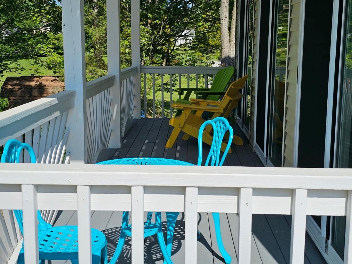 Seaside Lake-Front Cottage Madison المظهر الخارجي الصورة