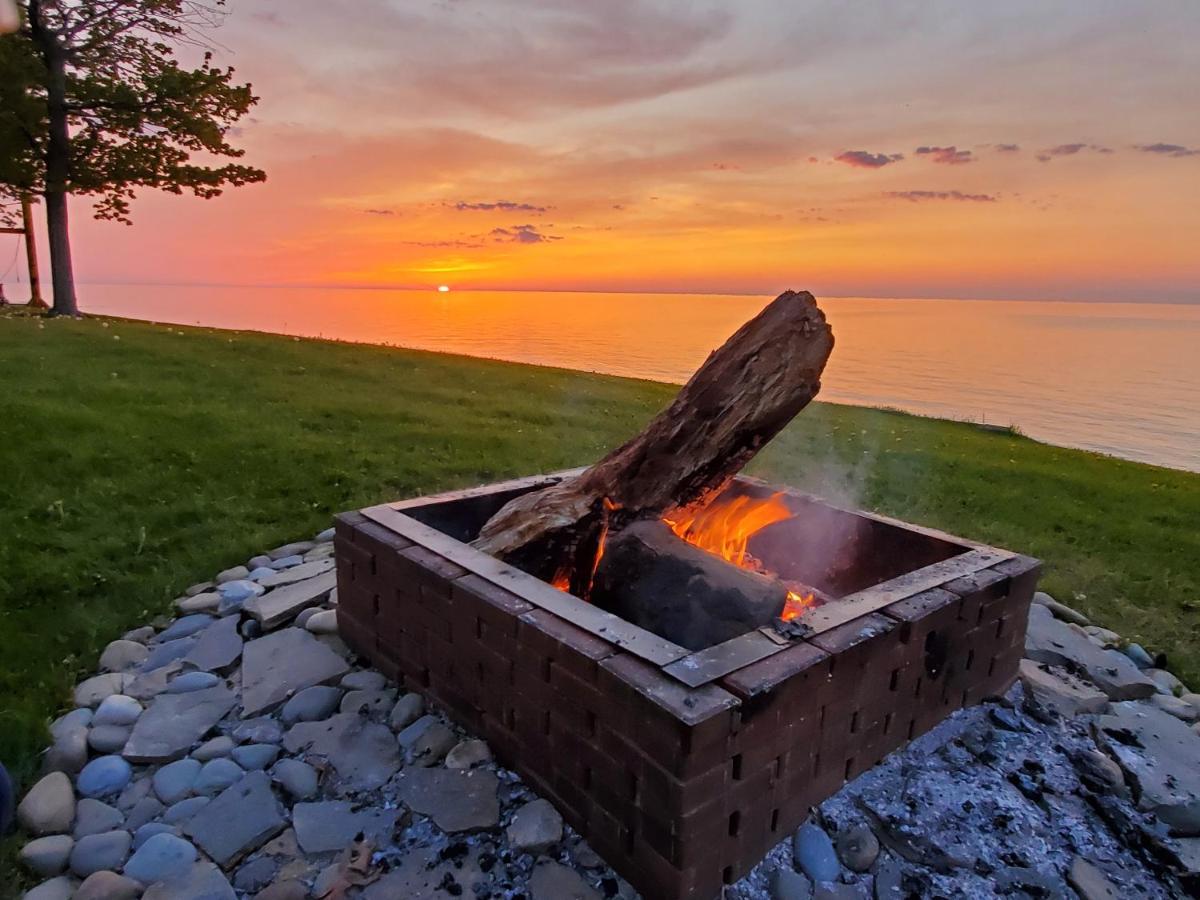 Seaside Lake-Front Cottage Madison المظهر الخارجي الصورة